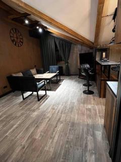 Exclusive Downtown Apartment - 5
