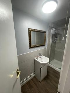 2 Bedroom Apartment on suite bathroom, Southmead Bristol - Bristol - 5