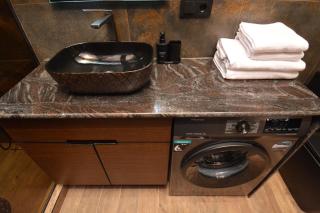 Luxury Downtown Apartment - 4