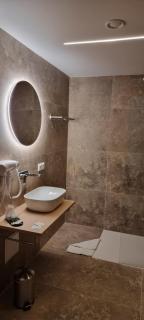Central Hotel & Lounge Adult Only - 2