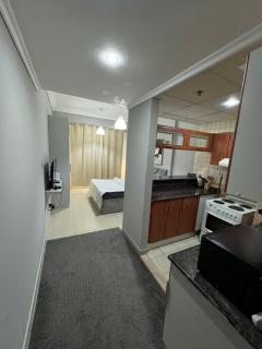 Studio Apartment on Marina Walk - Dubai - 7