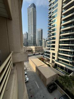 Studio Apartment on Marina Walk - Dubai - 3