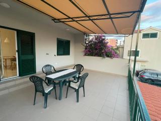 Bougainvillea Sea view apartment - Grebaštica - 9