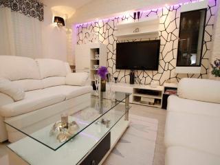 Apartment Love Story - 5