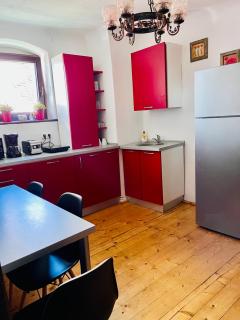 Ultracentral Medieval Apartment - 2