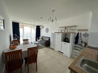 2 bedroom apartment Sveti Vlas with 2 balconies and sea views - 9