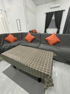 Homestay Alyaa Bera Triang - - 0