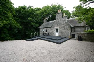 Historic Baronial Lodge with Parking, Aberdeen City Centre - 9