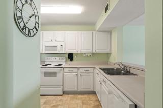 Anastasia by the Sea 212H - 6