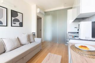 Modern & Stylish near Isola & Central Station - Milan - 9