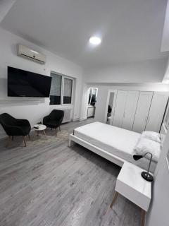 Mona's Studio - Bucharest - 2