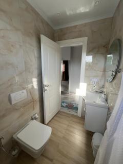 Vickys Inn - 1