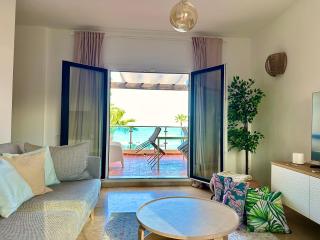 Beachfront & Sea View Holiday Apartment - Sea, Mountains and City Right in Front of You - Bahia de Casares - 5