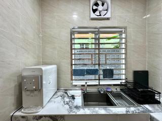BNB Country Homestay, Rawang - 16 pax, pool, huge garden - Rawang - 1
