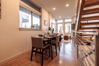 Rooftop access and Views Lake Union Lookout - 2