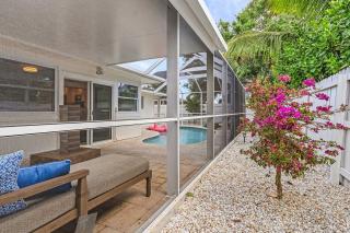 4 BDR Pool Tropical Naples Oasis - 5
