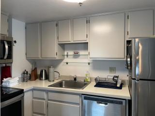 Urban near City center of Seattle Walk to Amazon - 8