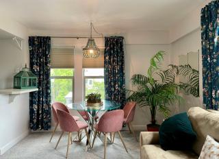 Urban near City center of Seattle Walk to Amazon - 3