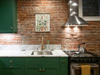 Queen Anne Guest Apartment In Historic District - 6