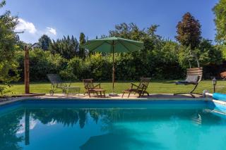 Zsuzsa Apartmanház - 0