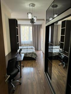 Apartment Kostava str with free parking - Tbilisi - 4