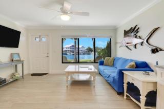 Sailfish Suites 5 - Waterfront Lodging - 4