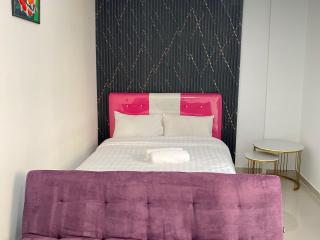 SleepRest - Newton Guest House - 9