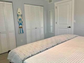 Sailfish Suites 7 - Waterfront Lodging - 1