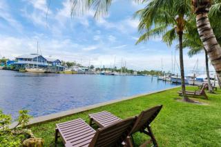 Sailfish Suites 8 - Waterfront Lodging - 1