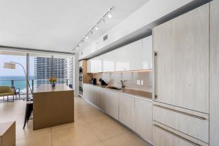 Stunning Ocean Front Work remote high speed WiFi - 3