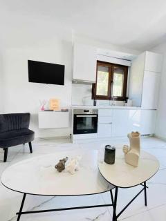 Stella's Petite Studios - Psakoudia - 0