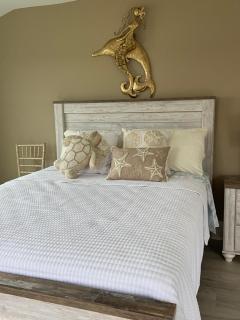 Beach House - On Lake Time - Newport - 2
