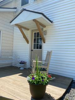 Beach House - The Three Fish - Newport - 4