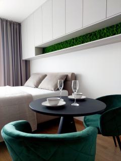 Apartman Zoku s private garage parking free - Košice - 9