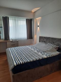 Elana riverside Apartments - 9