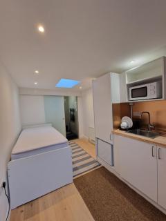 Single Studio Flat with Private Access - 0