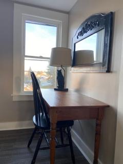 Tavern - Charming Loft - Newport - 7