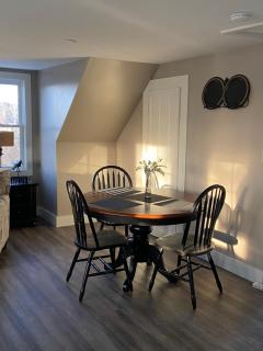 Tavern - Charming Loft - Newport - 5