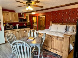 Red River Townhouse - Efficiency - 1