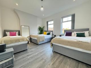 Now Screening…Large Movie Place 60 Inch TV (Sleep 11) - 9