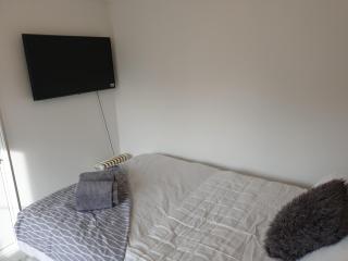 Room Stay - Marks tey, Colchester, United Kingdom - 9