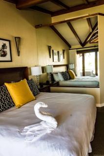 Palms 5 Luxury Beachfront Villa - 4