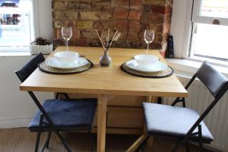 Rustic Hideout Contractor friendly spacious studio - London - 2