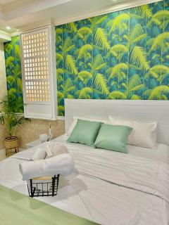 One Bedroom with Balcony by Christine Suites PH in Greenbelt Radisson - Manila - 4