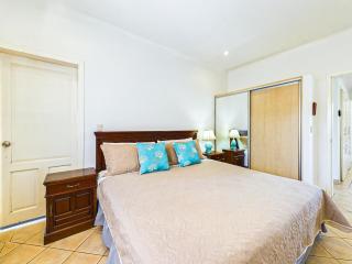 Sunrise 4-Beautiful 3Br Penthouse Condo - 5