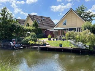 Carpe Diem with jetty and boat - Medemblik - 0