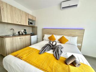 Sun Plaza Suites - Adults Only - 8