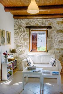 Traditional Cretan House close to beach and Chania city, Mouri Nature House - Mouríon - 0