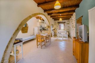 Traditional Cretan House close to beach and Chania city, Mouri Nature House - Mouríon - 8