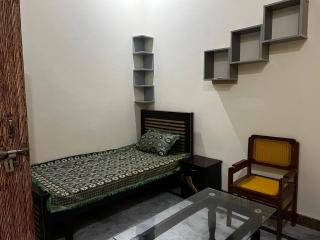 House for Short Term Renting - Sargodha - 4